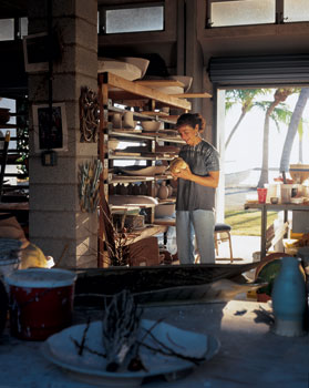 
At home in her studio, Beth creates beautiful pottery inspired by the nature all around her.
